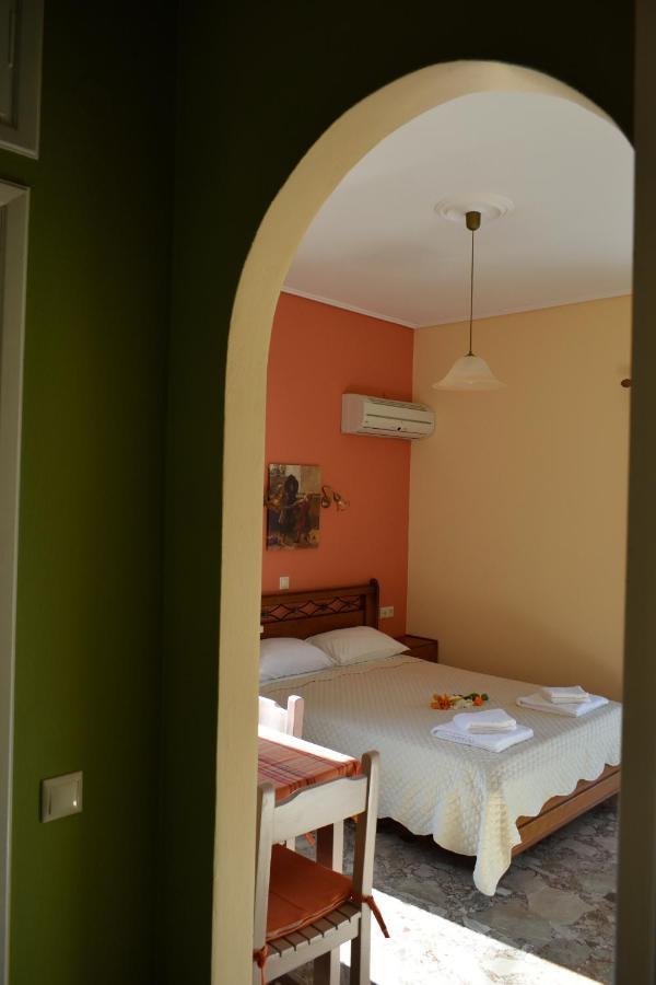 Stamoulis Apartments Agia Efimia Exteriör bild