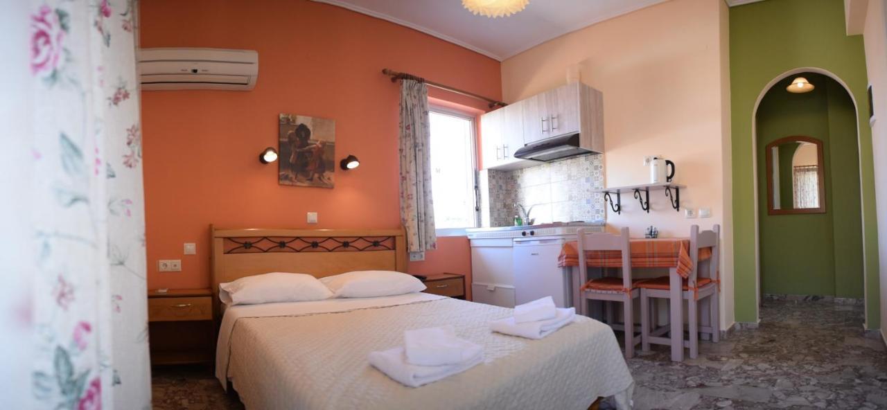Stamoulis Apartments Agia Efimia Exteriör bild