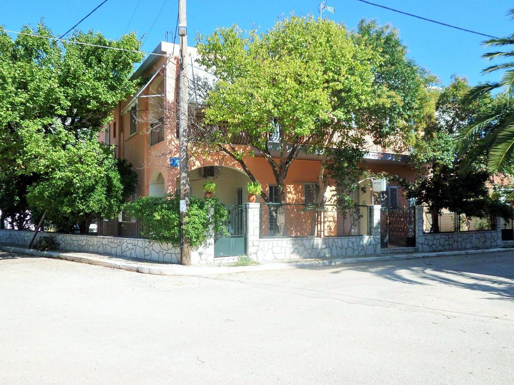 Stamoulis Apartments Agia Efimia Exteriör bild