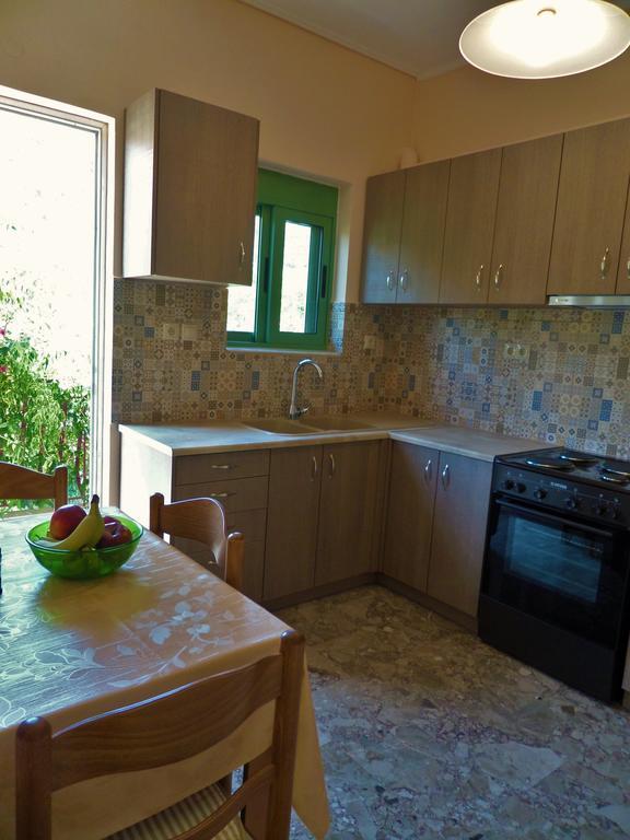 Stamoulis Apartments Agia Efimia Exteriör bild